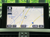 【メーカー純正ナビ】インテリアに溶け込むスタイリッシュな「専用設計」メーカーナビを装備♪視認性や操作性など基本性能にも優れ、より上質なカーライフをお楽しみいただけます。