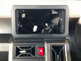 当車両はオーディオレスです。多彩なナビゲーション・オーディオをご用意しております。詳しくは当店スタッフにお問い合わせください。
