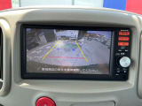 バックカメラで駐車をサポート
