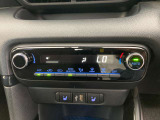 オートエアコンは温度を設定するだけで、自動で風量などを設定してくれます。運転しながら操作も必要ないので、安全性も向上します。