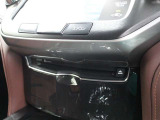 運転席廻りです。
