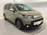 ホンダ車の低床ボディは、チャイルドシートへのお子さまの乗降や荷物の積載もスムーズ。足元もゆったりとしていますので、おくつろぎいただけます。