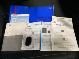 メンテナンスノート【点検整備記録簿・保証書】、取説も揃ってます。スマートキーはバッグなどにしまったままボタン操作でエンジンの始動・停止ができて大変便利です