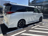 アルファード ハイブリッド 2.5 エグゼクティブ ラウンジ E-Four 4WD 