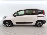 納車1カ月後には無料1カ月点検をご用意しています。車検や12カ月点検、オイル交換などのアフターメンテナンスも県内50店舗の整備工場におまかせください。