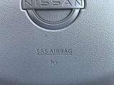 運転席側エアバックです。万が一の時に安心です