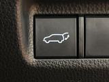 【パワーバックドア】スマートキーや運転席のボタンを押すだけでリアゲートが自動で開閉します!荷物を持っている時や、高い位置にあるバックドアを閉める際に便利な機能です♪