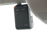 ◆ドライブレコーダー◆映像・音声などを記録する自動車用の装置です。 もしもの事故の際の記録はもちろん、旅行の際の思い出としてドライブの映像を楽しむことができます。