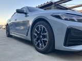 BMWのオートライトは積極的にライトをつけることにより、自車の存在を周囲に向けアピールいたします。それは安全性への配慮でもあります。