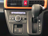 温度を設定すれば、自動で車内の温度管理をしてくれる優れものです♪ATミッションで運転楽々