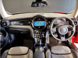 【MINI認定中古車】MINIのご購入はぜひMINI正規ディーラーで!メーカー基準の納車前点検整備を全車実施。規定整備を実施された車両にのみ付帯出来る全国保証。