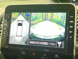 【アラウンドビューモニター】専用のカメラにより、上から見下ろしたような視点で360度クルマの周囲を確認することができます☆死角部分も確認しやすく、狭い場所での切り返しや駐車もスムーズに行えます。