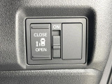 【パワースライドドア】スマートキーや運転席のスイッチでスライドドアの開閉が可能♪電動だから力を入れてドアを開ける必要が無く、小さいお子様でも、重い荷物を持っている時もラクに開け閉めできます♪