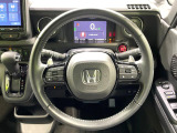 【純正革巻きステアリング】上質な革を使用することで、手にしっかり馴染みとても運転しやすいハンドルです♪
