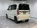 ご納車までの期間ですが、県内のお客様は1、2週間、県外のお客様は2、3週間ほどでご納車が可能となります。但し、書類の状況によっては多少の前後もありますので、その際には何卒ご了承下さい。