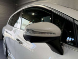 メルセデスの認定中古車「サーティファイドカー」には、最大100項目にも及ぶ点検・整備項目が設定されています>