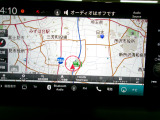 ナビゲーションを装備。多彩な機能で快適ドライブをアシスト。オーディオ機能も充実していますね。