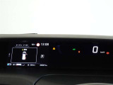 視点移動が少ないセンターメーター、ロングドライブも疲れません。
