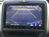 バックモニター付きで、車庫入れやバック時の後方確認をサポート。