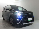 高輝度で点灯速度が速く、しかも消費電力の少ないLEDヘッドライトが装備されています!LEDの明るい光が走行中の視界の確保をサポートして、夜のドライブがより楽しく安全に運転できます♪