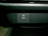 USB入力端子が装備されております。