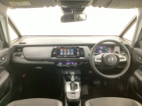 【前方視界】開放的な前方視界!運転がしやすく疲れにくいです♪窓が大きく、見通しがとっても良いおクルマですよ♪