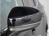 【ドアミラーウインカー】格好良さだけではなく対向車両からの視認性もよく安全に走行する為の安全装備のひとつです。