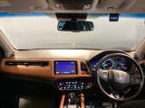 開放感のある運転席まわり! 運転席からの視界は良好です。