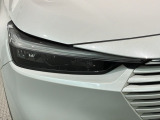 LEDヘッドライトは、点灯の瞬間から最大光量を発揮し、突然暗くなるトンネルなどでの安定感を高めます。