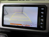 バックでの車庫入れは「バックモニター」がサポートいたします。