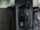 スマートなシフトレバーにチェンジしました!ぜひ進化したe-powerの走りをご体感ください♪