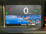 視認性の高いメーター回り。いろいろな情報も表示されます。