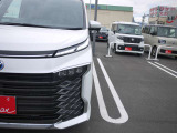 暗闇でも前方をくっきりと照らしてくれるライトです。夜の運転でも安心ですね。