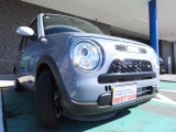 雪道ラクラク4WD☆LEDライト☆前後ブレサポ☆シートヒーター☆専用インテリア☆純正アルミ☆届出済未使用車☆