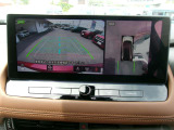 アラウンドビュ-モニタ-装備。上から見下ろしているような映像が表示されるので、車庫入れ時も安心です!
