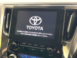 【純正ナビ】人気の純正ナビを装備。オーディオ機能も充実しており、Bluetooth接続すればお持ちのスマホやMP3プレイヤーの音楽を再生可能!毎日の運転がさらに楽しくなります!!