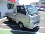 こちらの車には、日産U-CARSの基本保証として、ワイド保証がつきます。保証は、なんと一年間走行無制限。こちらの保証は、全国の日産販売会社で受けることができるので、安心です。
