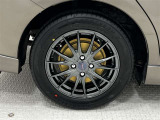 タイヤサイズは185/60R15!残り溝は7ミリ程度です!社外アルミホイール!