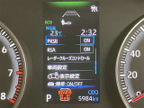 視認性に優れたメーターを採用しており、走行中でも車速や情報が分かりやすく表示されます。運転時の視線移動をむりのない範囲に抑え、快適で安心感のあるドライブをサポートします。