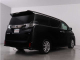 当店では、厳選された車両のみ展示しております。アルファード・ヴェルファイアに特化した専門店ならではの豊富な在庫の中から、お気に入りの一台をお探しください!