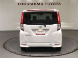 テールランプ&リヤランプにもLEDを使用。高輝度で点灯速度も速いので、後続車からの視認性の良さにも寄与します。