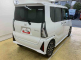 当店では車両本体価格以外に、諸費用を含めた支払総額も表示しておりますので、お客様の予算にピッタリのおクルマお選びができます。コーティングやJAFをセットにしたオトクな購入パックも好評です。