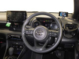 運転席まわりです。 各操作スイッチは使いやすい位置に配置されてます。