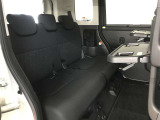 ゆとりある広々とした車内空間は、ドライブを始め買い物やレジャーなど、幅広く活躍します。一人でもみんなとでもお出かけを楽しみましょう!