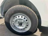 安全安心な走行のために、納車前には小さなクルマを知り尽くしたエキスパートが基本性能に関わる機能や状態を徹底的に点検しています。