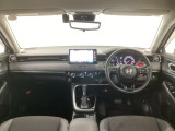 【前方視界】開放的な前方視界!運転がしやすく疲れにくいです♪窓が大きく、見通しがとっても良いおクルマですよ♪