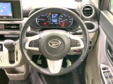 【純正革巻きステアリング】上質な革を使用することで、手にしっかり馴染みとても運転しやすいハンドルです♪