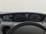 【メーターまわり】ドライバーから見やすい位置にあって安全運転に寄与します。マルチインフォメーションディスプレイでは、クルマに関する情報の確認はもちろん、各種安全機能・装備のON/OFFも設定可能。