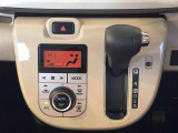 温度を設定すれば、自動で車内の温度管理をしてくれる優れものです♪ATミッションで運転楽々