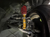お車を安心してお乗りいただく為には、足回りの定期点検が欠かせません。サービスサポート(有償保証)では無料点検もご提供しており、安心のカーライフをお過ごしいただけるサポート体制が整っています。